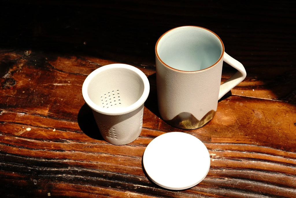 Mountain Glaze Ceramic Tea Mug with Strainer