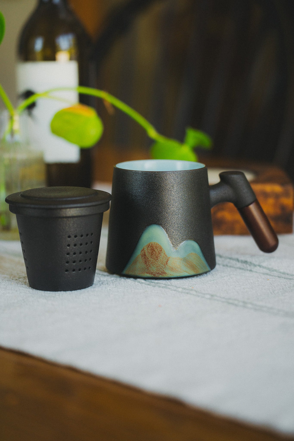 Mountain Tea Infuser Mug with Lid,