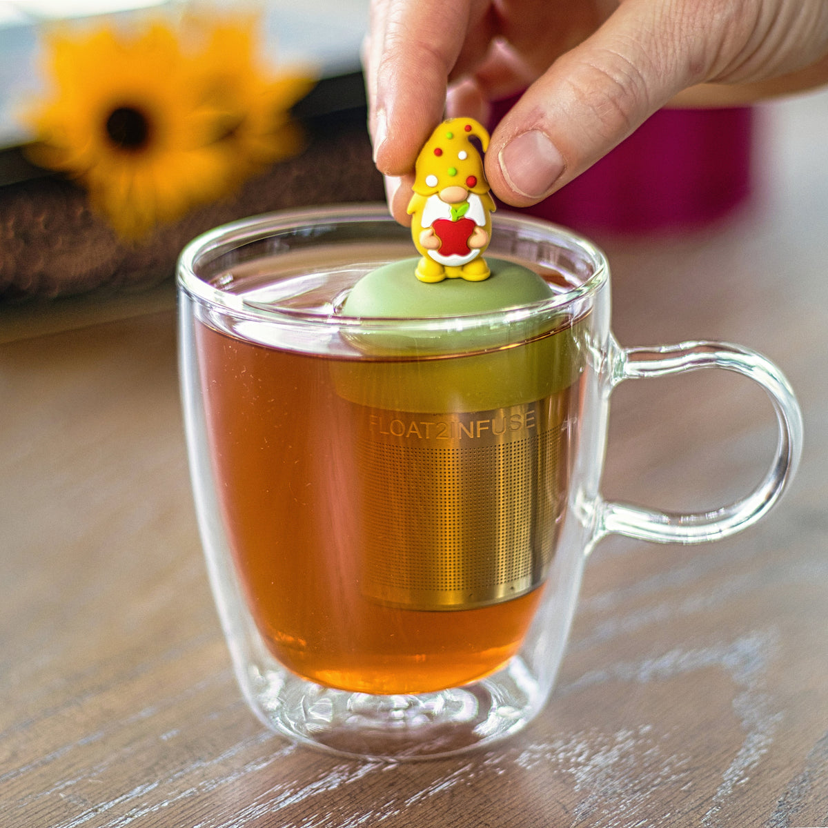 Floating Fall Apple Gnome Tea Infuser - Cute Tea Infuser for Loose Leaf Tea