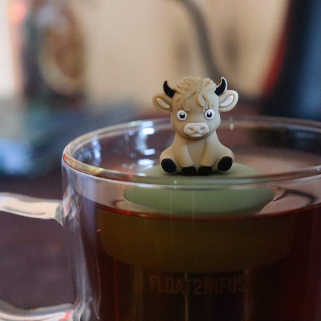 Floating Blonde Baby Highland Tea Infuser - Cute Animal Tea Infuser for Loose Leaf Tea