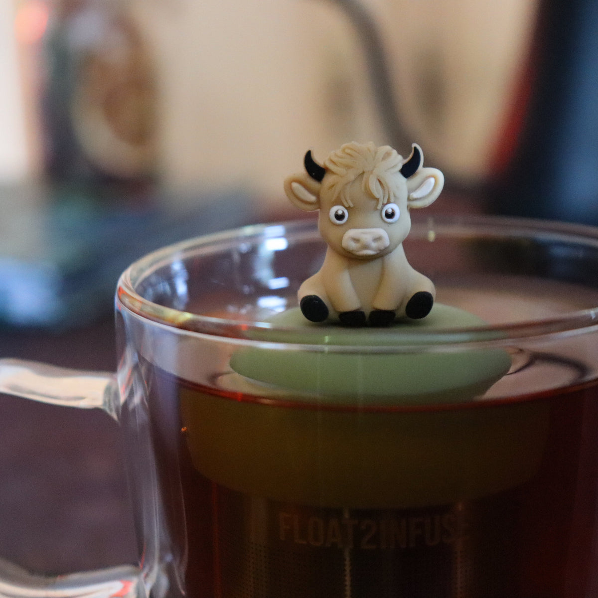 Floating Blonde Baby Highland Tea Infuser - Cute Animal Tea Infuser for Loose Leaf Tea
