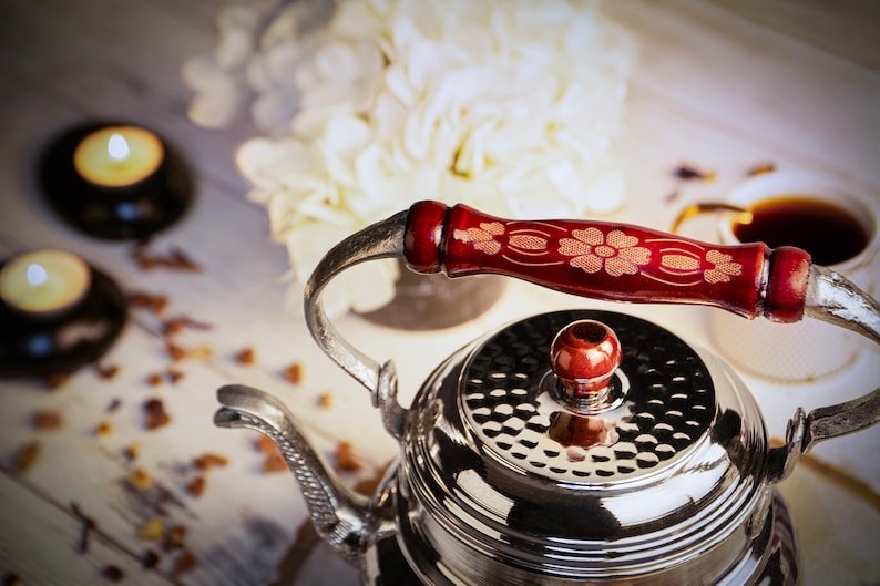Handmade Copper Stovetop Teapot with Wooden Handle – 1.6 qt