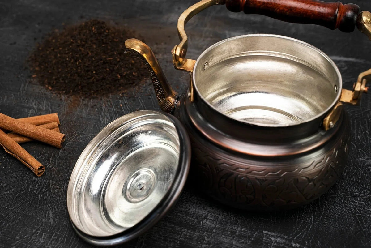 Handmade Copper Stovetop Teapot with Wooden Handle – 1.6 qt
