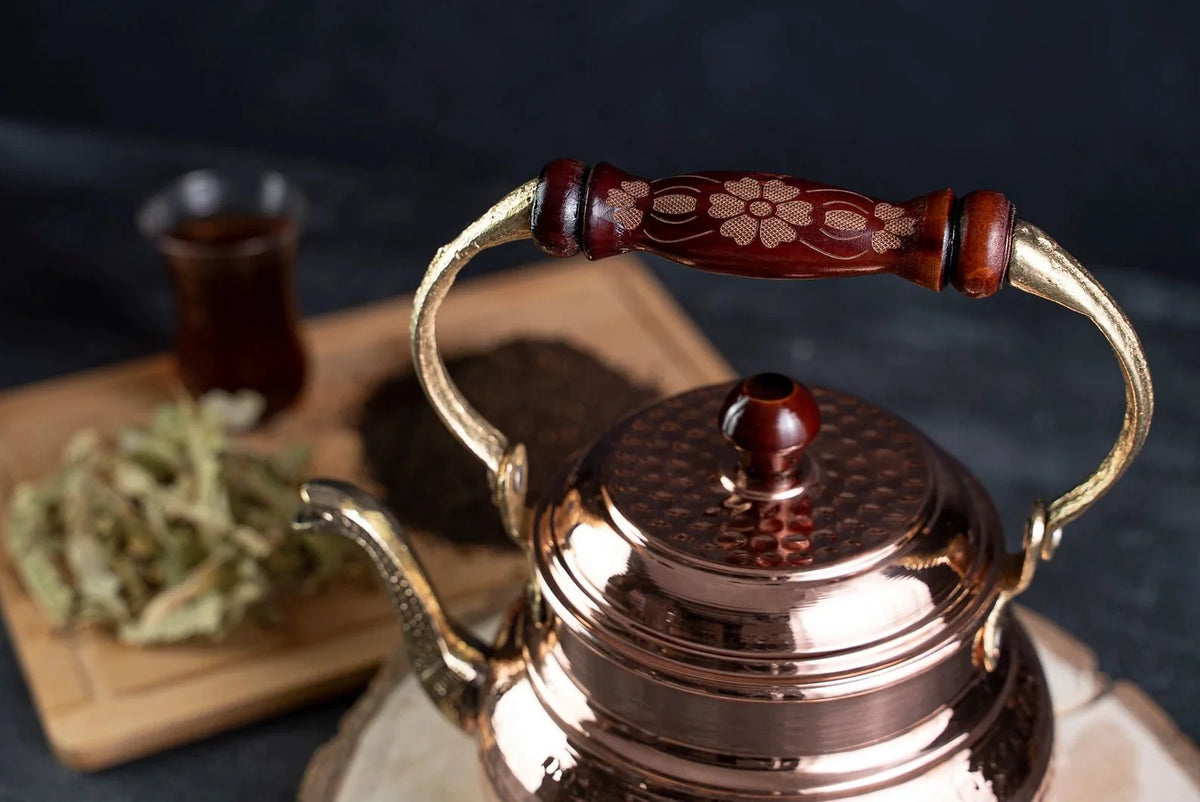 Handmade Copper Stovetop Teapot with Wooden Handle – 1.6 qt